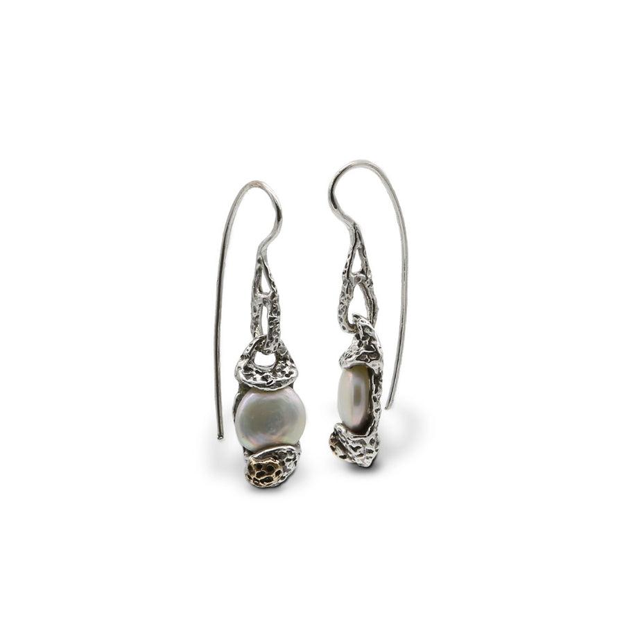 Orecchini pendenti in argento sterling con perle grigie Orecchini pendenti in argento sterling con perle grigie